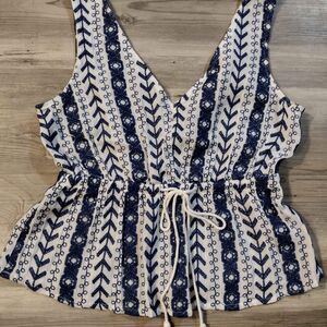 CUPCAKES & CASHMERE!